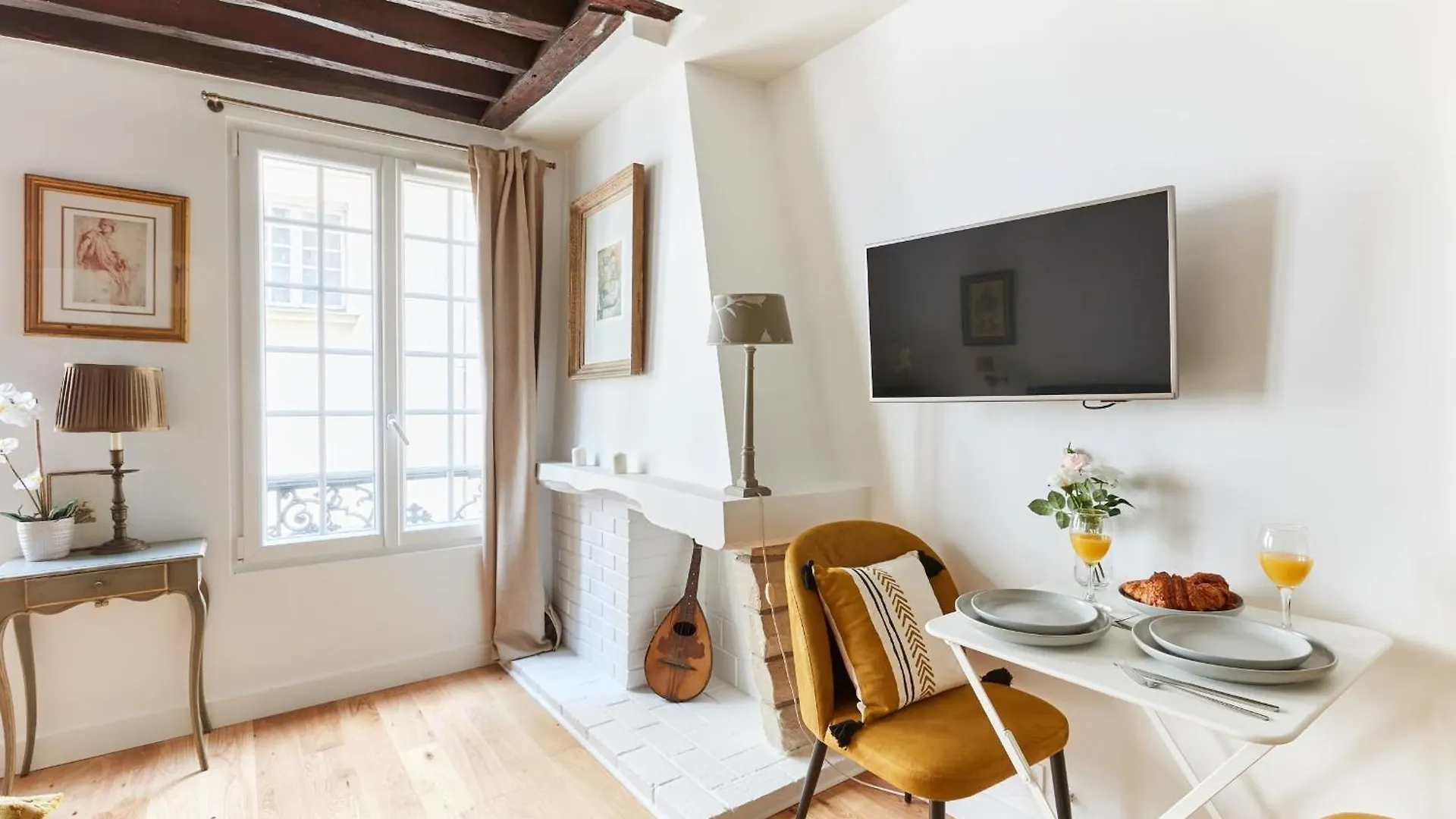 Bnbnova - Le Marais Paris Apartment