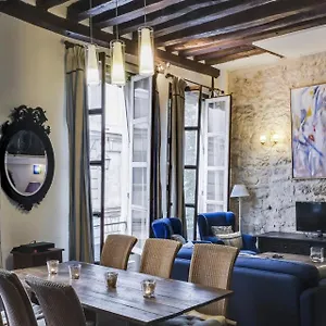 Notre-dame Elegance Apartment